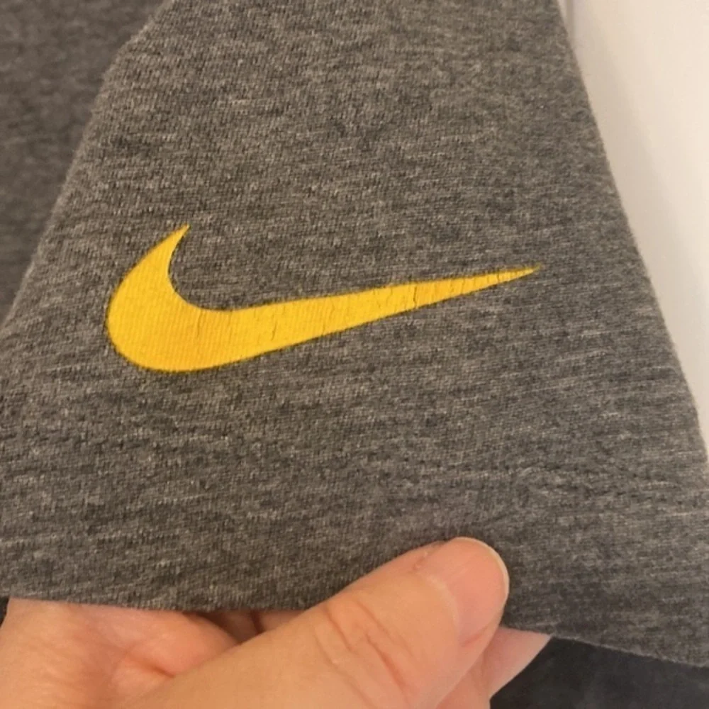 Nike • Men’s Steelers Dri-Fit Tee • Size Small